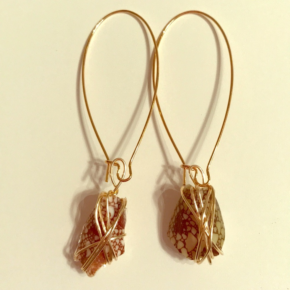 Shell 🐚 earrings.